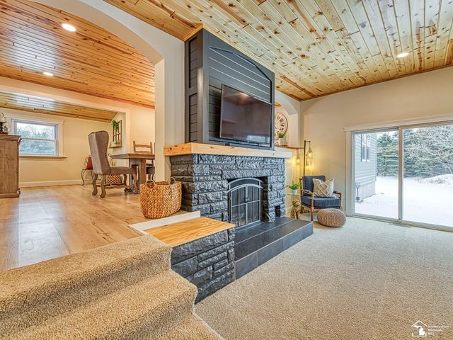 6901 Summerfield Road, Petersburg, MI 49270