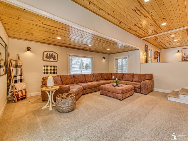 6901 Summerfield Road, Petersburg, MI 49270