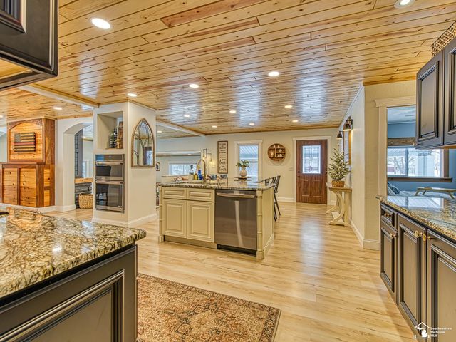 6901 Summerfield Road, Petersburg, MI 49270