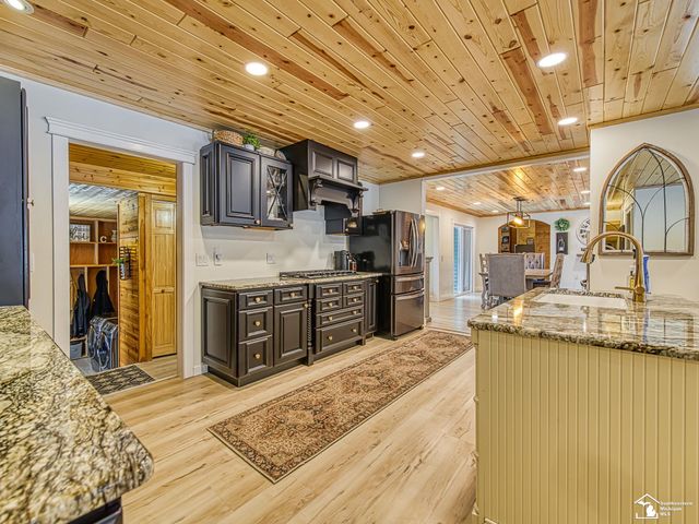 6901 Summerfield Road, Petersburg, MI 49270