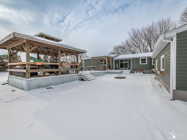 6901 Summerfield Road, Petersburg, MI 49270