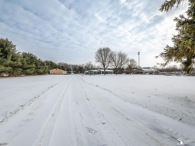 6901 Summerfield Road, Petersburg, MI 49270