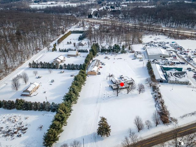 6901 Summerfield Road, Petersburg, MI 49270