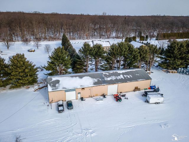 6901 Summerfield Road, Petersburg, MI 49270
