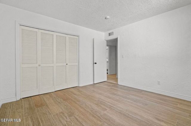 5233 White Oak Drive, El Paso, TX 79932