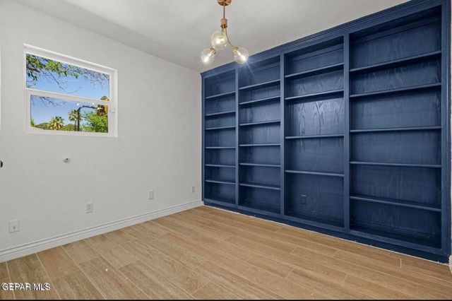 5233 White Oak Drive, El Paso, TX 79932