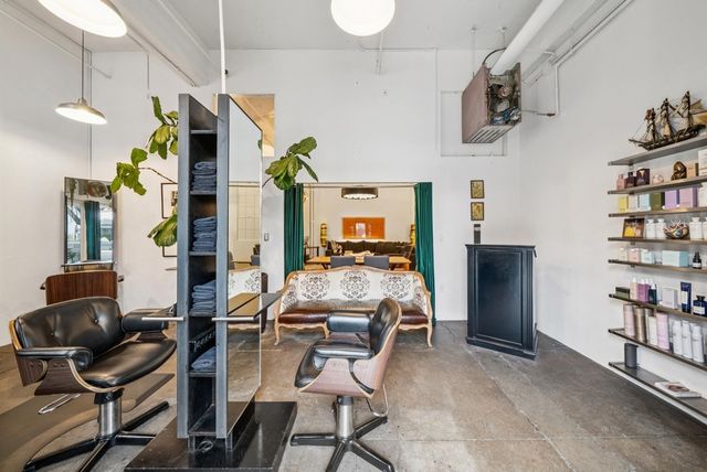 958 28th St. 2825B, Oakland, CA 94608