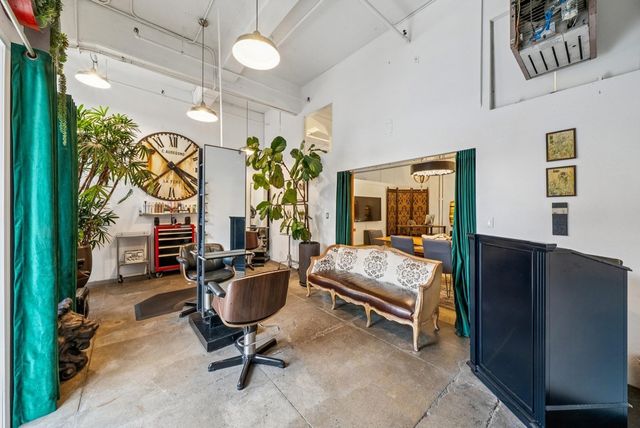 958 28th St. 2825B, Oakland, CA 94608