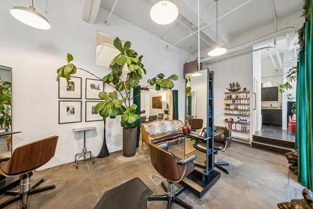 958 28th St. 2825B, Oakland, CA 94608