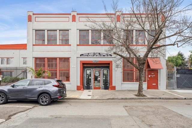 958 28th St. 2825B, Oakland, CA 94608