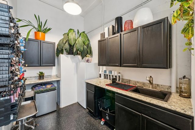 958 28th St. 2825B, Oakland, CA 94608