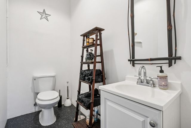 958 28th St. 2825B, Oakland, CA 94608