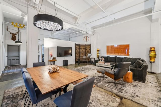 958 28th St. 2825B, Oakland, CA 94608