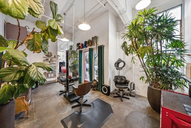 958 28th St. 2825B, Oakland, CA 94608