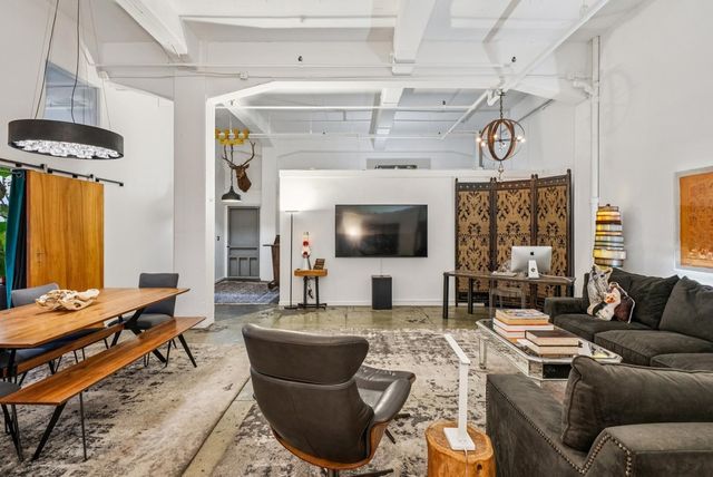 958 28th St. 2825B, Oakland, CA 94608