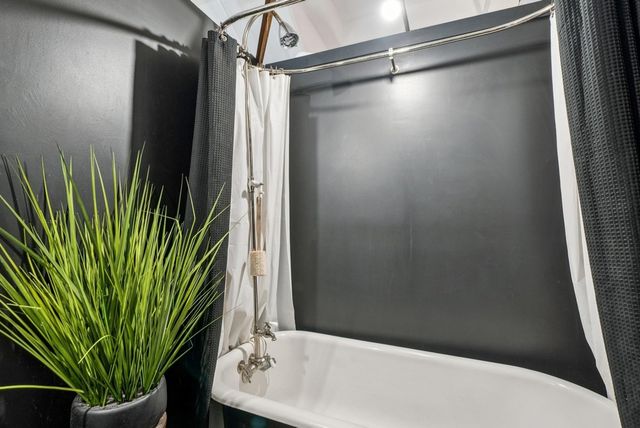 958 28th St. 2825B, Oakland, CA 94608