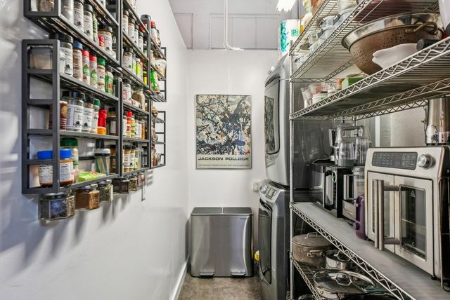 958 28th St. 2825B, Oakland, CA 94608