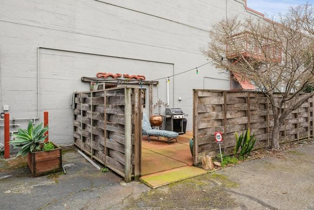 958 28th St. 2825B, Oakland, CA 94608