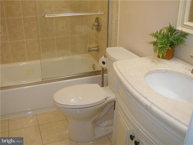 20 BATTLEBROOK LN, Princeton, NJ 08540
