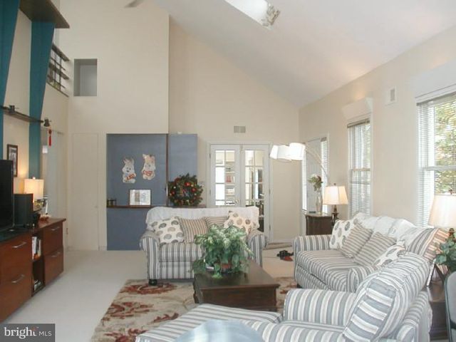 20 BATTLEBROOK LN, Princeton, NJ 08540