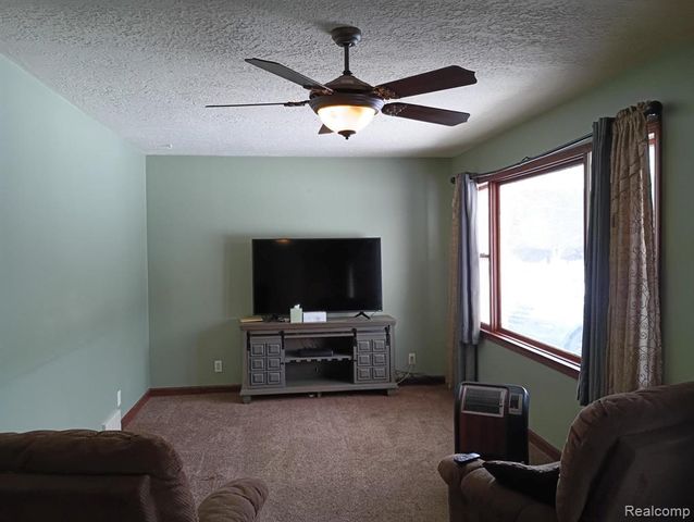 4375 Fish Lake Road, North Branch, MI 48461