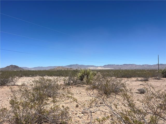 1 & 16 W Chinle Drive, Golden Valley, AZ 86413