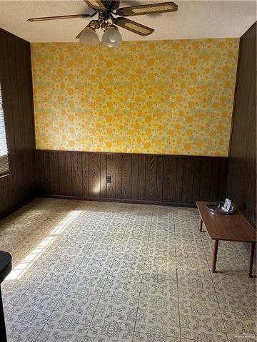 1018 E Samano E Street, Edinburg, TX 78539