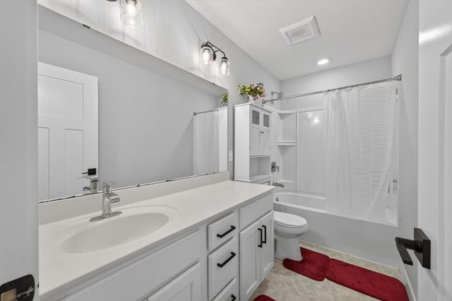 18333 Glacier Way, Lakeville, MN 55044