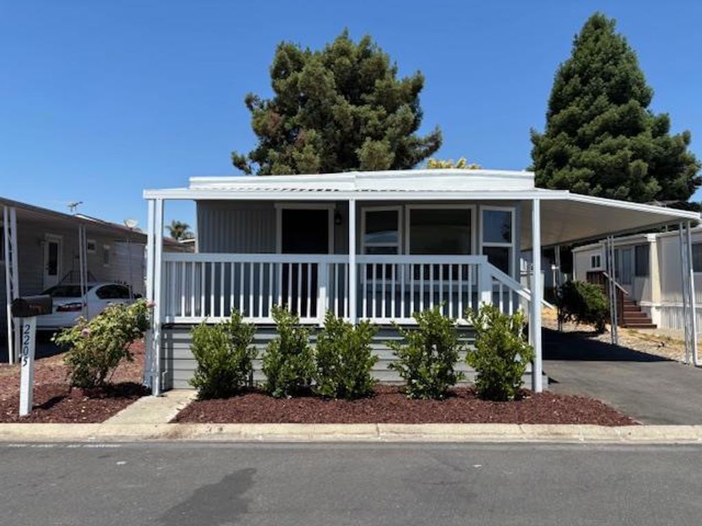 2205 Tilgrim Way, Hayward, CA 94545