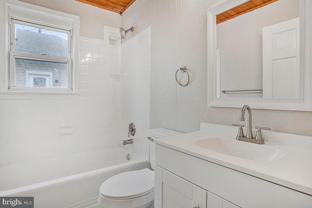 119 W EDGEVALE RD, Baltimore, MD 21225