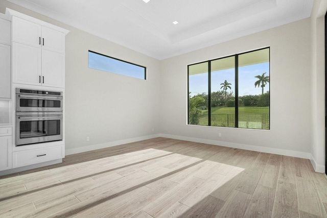 110 SE Via Verona, Port St. Lucie, FL 34984