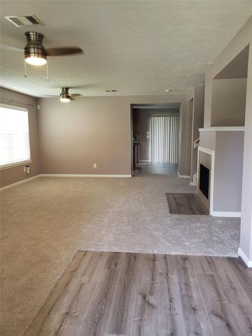 29314 Legends Bluff Drive, Spring, TX 77386