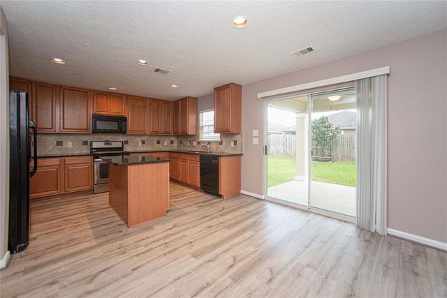 29314 Legends Bluff Drive, Spring, TX 77386