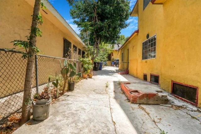 2122 Thomas Street, Lincoln Heights, CA 90031