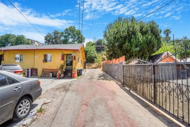 2122 Thomas Street, Lincoln Heights, CA 90031