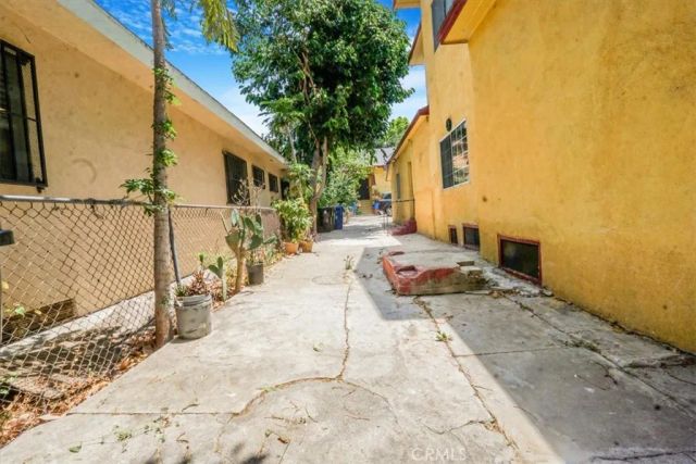 2122 Thomas Street, Lincoln Heights, CA 90031