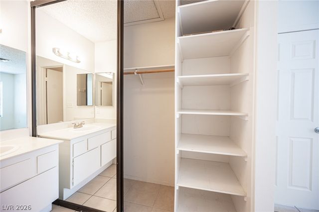 4729 Nara Vista Way 202, Las Vegas, NV 89103