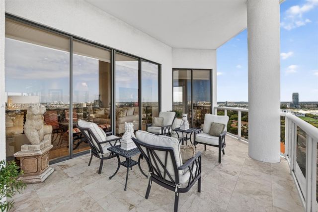 3598 Yacht Club Drive PH2, Aventura, FL 33180