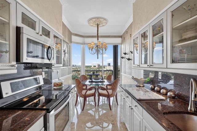 3598 Yacht Club Drive PH2, Aventura, FL 33180