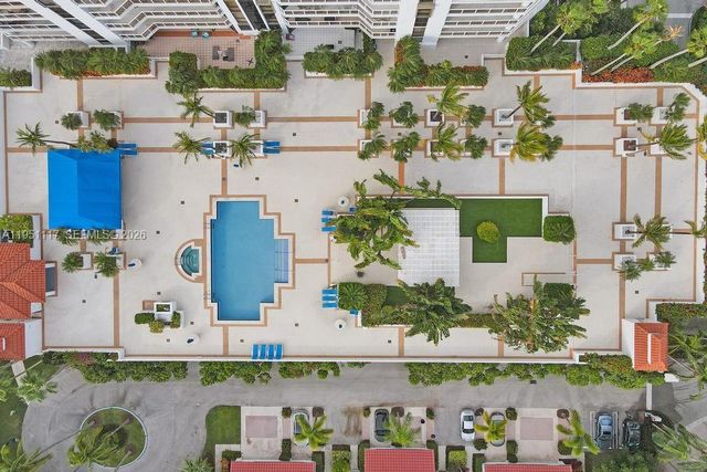 3598 Yacht Club Drive PH2, Aventura, FL 33180