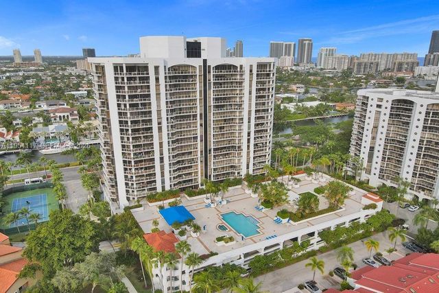 3598 Yacht Club Drive PH2, Aventura, FL 33180
