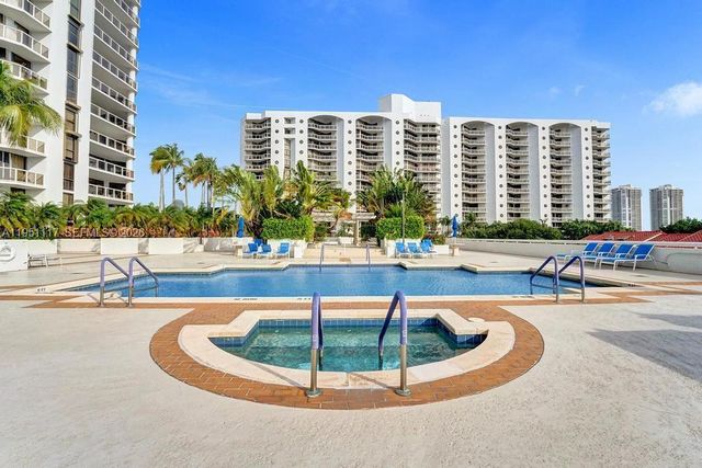 3598 Yacht Club Drive PH2, Aventura, FL 33180