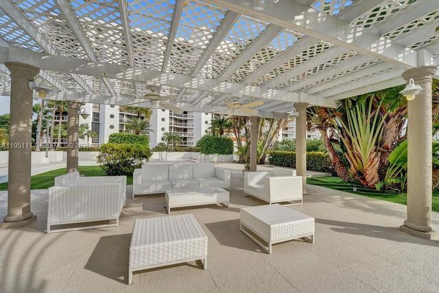 3598 Yacht Club Drive PH2, Aventura, FL 33180