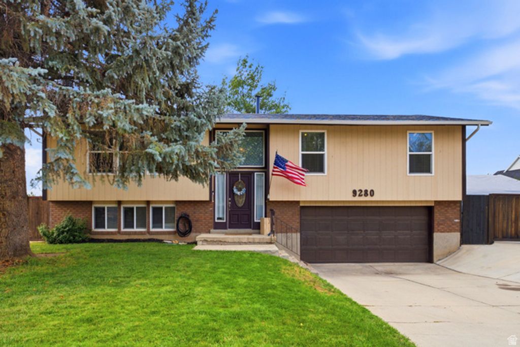 9280 S LAURA ANNE WAY, Sandy, UT 84094 — exterior
