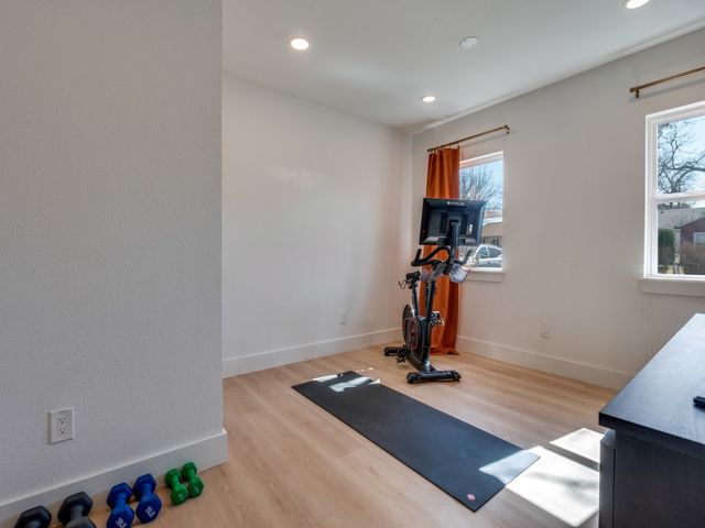 111 Halsey Street, Dallas, TX 75224