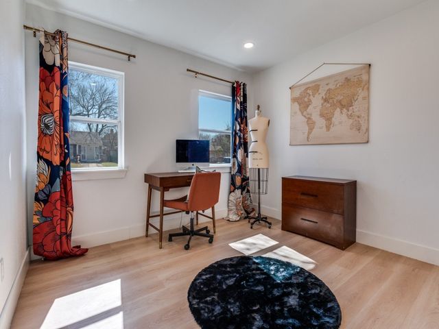 111 Halsey Street, Dallas, TX 75224