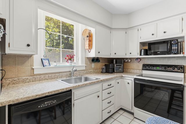 611 Coolidge Avenue, Manchester, NH 03102