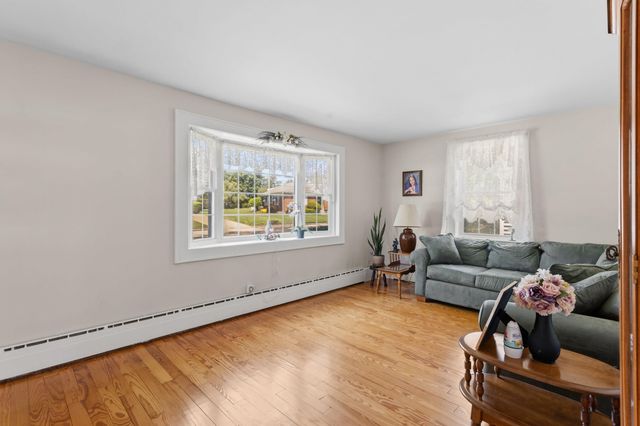 611 Coolidge Avenue, Manchester, NH 03102