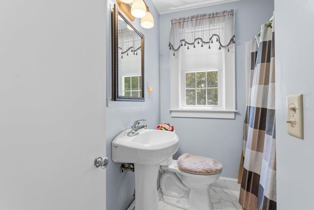 611 Coolidge Avenue, Manchester, NH 03102
