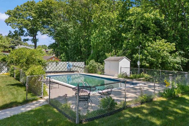 611 Coolidge Avenue, Manchester, NH 03102